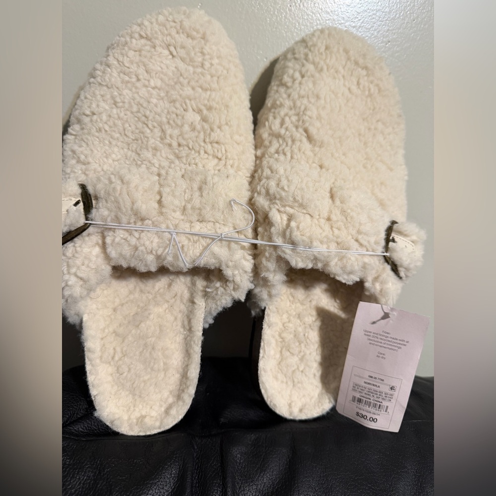 Auden Cream Fuzzy Men's Shoes